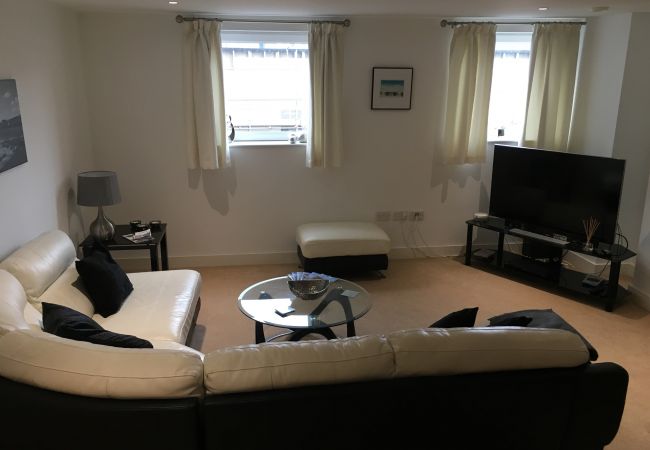  in Ipswich - 1 Bed, Waterfront Area, Parking, (1st Flr) 2