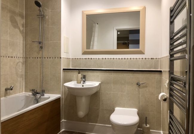 Apartment in Ipswich - 2 Bed/2 Bath, Waterfront Views, Parking, (5th Flr) Apartment in Ipswich - 2 Bed/2 Bath, Waterfront Views, Parking, (5th Flr)