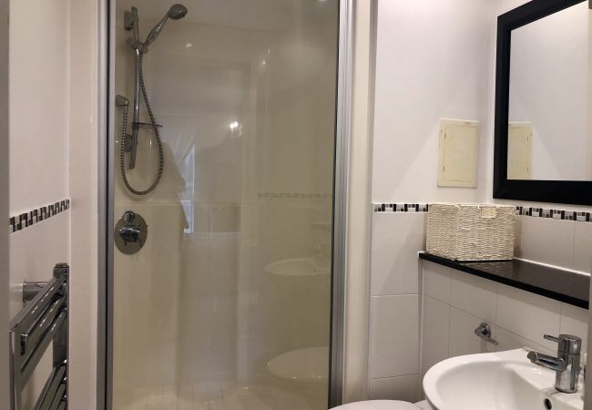 Apartment in Ipswich - 2 Bed/2 Bath, Waterfront Views, Parking, (5th Flr) Apartment in Ipswich - 2 Bed/2 Bath, Waterfront Views, Parking, (5th Flr)