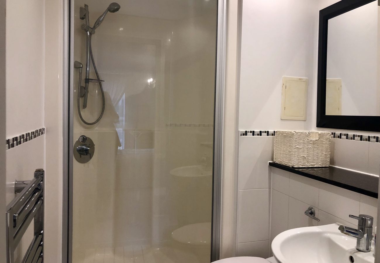 Apartment in Ipswich - 2 Bed/2 Bath, Waterfront Views, Parking, (5th Flr) Apartment in Ipswich - 2 Bed/2 Bath, Waterfront Views, Parking, (5th Flr)