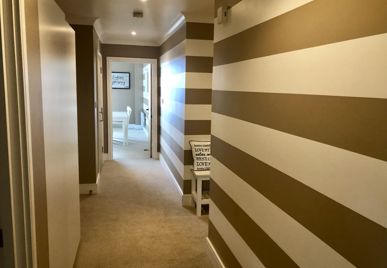 Apartment in Ipswich - 2 Bed/2 Bath, Waterfront Views, Parking, (5th Flr) Apartment in Ipswich - 2 Bed/2 Bath, Waterfront Views, Parking, (5th Flr)