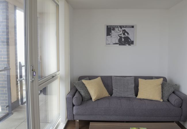 Apartment in Ipswich - 1 Bed Penthouse, Waterfront South, Parking (10th F Apartment in Ipswich - 1 Bed Penthouse, Waterfront South, Parking (10th F