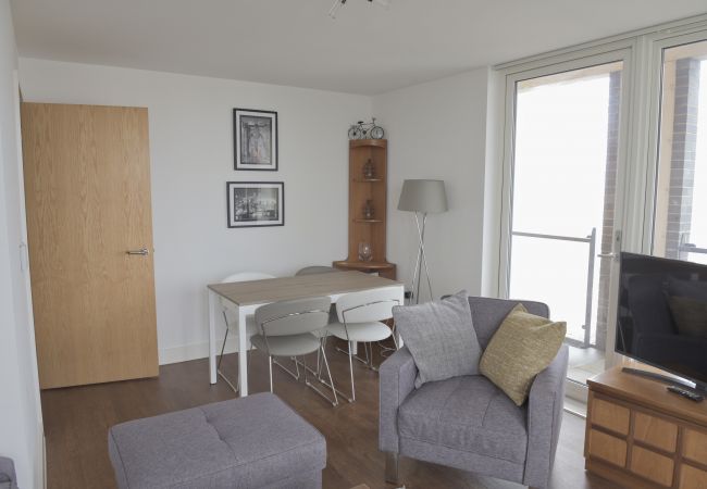 Apartment in Ipswich - 1 Bed Penthouse, Waterfront South, Parking (10th F Apartment in Ipswich - 1 Bed Penthouse, Waterfront South, Parking (10th F