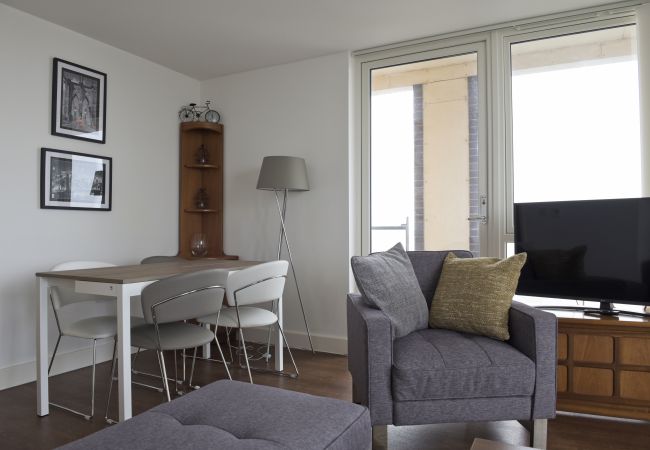 Apartment in Ipswich - 1 Bed Penthouse, Waterfront South, Parking (10th F Apartment in Ipswich - 1 Bed Penthouse, Waterfront South, Parking (10th F