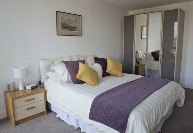 Apartment in Ipswich - 1 Bed Penthouse, Waterfront South, Parking (10th F Apartment in Ipswich - 1 Bed Penthouse, Waterfront South, Parking (10th F