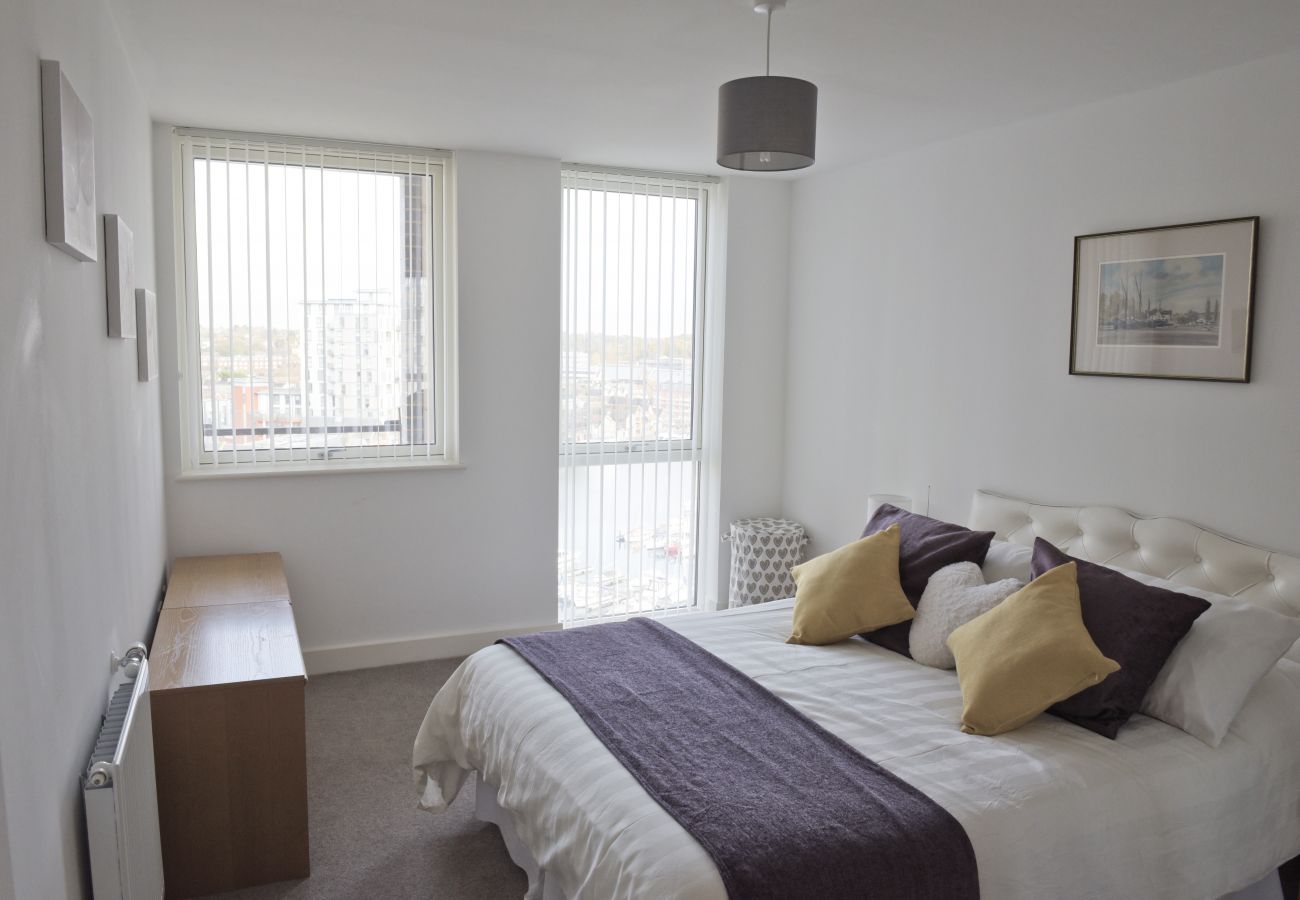 Apartment in Ipswich - 1 Bed Penthouse, Waterfront South, Parking (10th F Apartment in Ipswich - 1 Bed Penthouse, Waterfront South, Parking (10th F