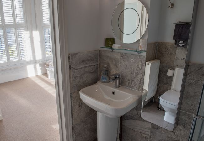 Apartment in Ipswich - 2 Bed/2 Bath, Nr Christchurch Park, (Grd Flr) Apartment in Ipswich - 2 Bed/2 Bath, Nr Christchurch Park, (Grd Flr)
