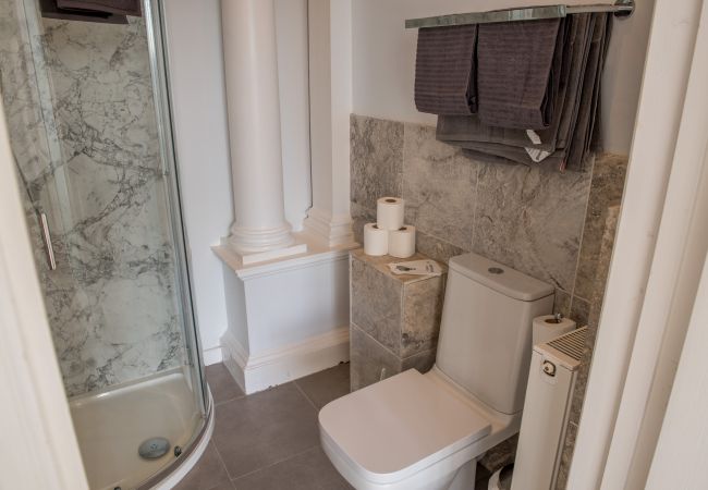 Apartment in Ipswich - 2 Bed/2 Bath, Nr Christchurch Park, (Grd Flr) Apartment in Ipswich - 2 Bed/2 Bath, Nr Christchurch Park, (Grd Flr)