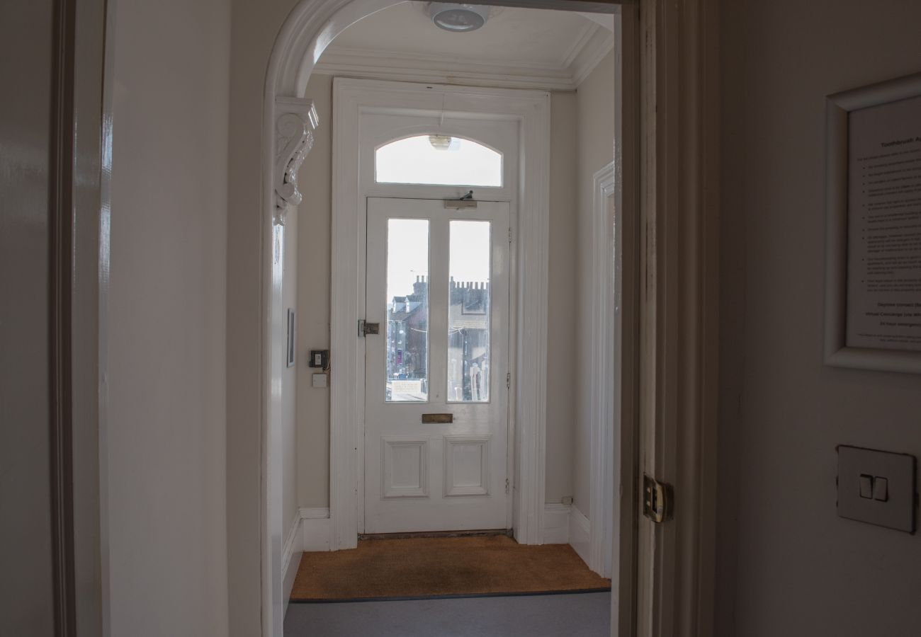 Apartment in Ipswich - 2 Bed/2 Bath, Nr Christchurch Park, (Grd Flr) Apartment in Ipswich - 2 Bed/2 Bath, Nr Christchurch Park, (Grd Flr)