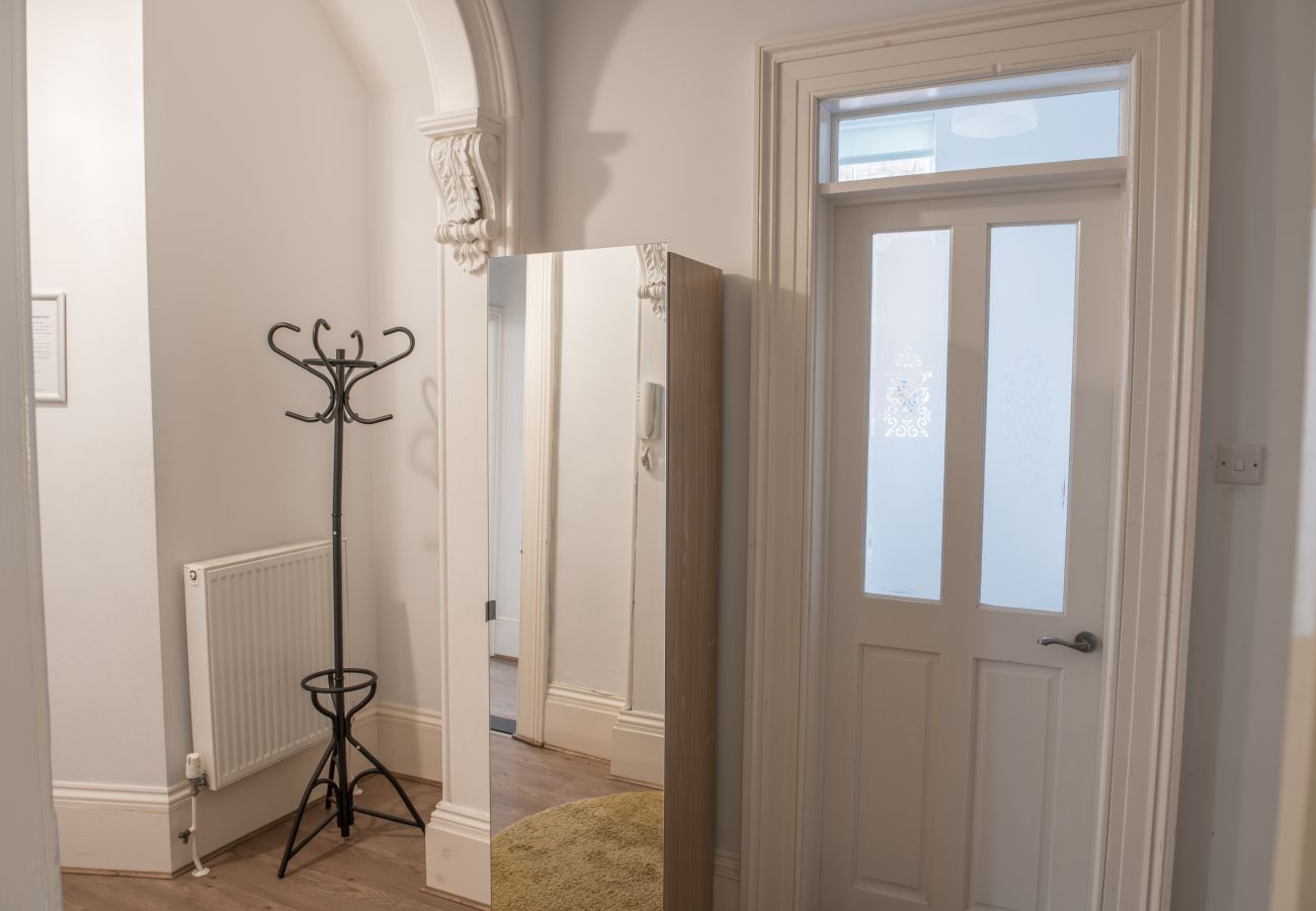 Apartment in Ipswich - 2 Bed/2 Bath, Nr Christchurch Park, (Grd Flr) Apartment in Ipswich - 2 Bed/2 Bath, Nr Christchurch Park, (Grd Flr)