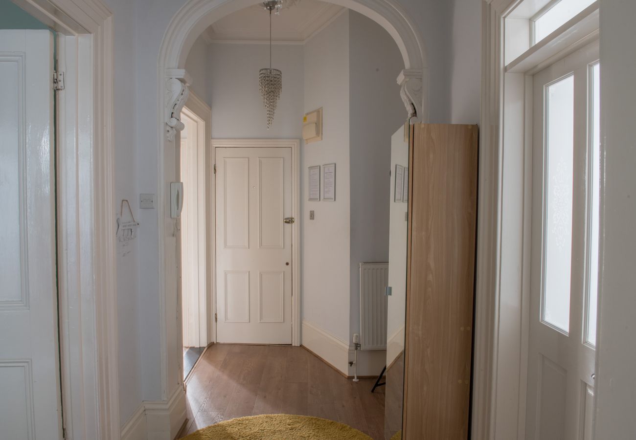 Apartment in Ipswich - 2 Bed/2 Bath, Nr Christchurch Park, (Grd Flr) Apartment in Ipswich - 2 Bed/2 Bath, Nr Christchurch Park, (Grd Flr)