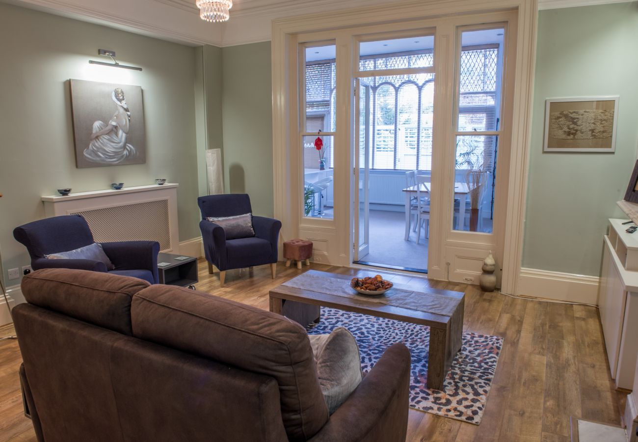 Apartment in Ipswich - 2 Bed/2 Bath, Nr Christchurch Park, (Grd Flr) Apartment in Ipswich - 2 Bed/2 Bath, Nr Christchurch Park, (Grd Flr)