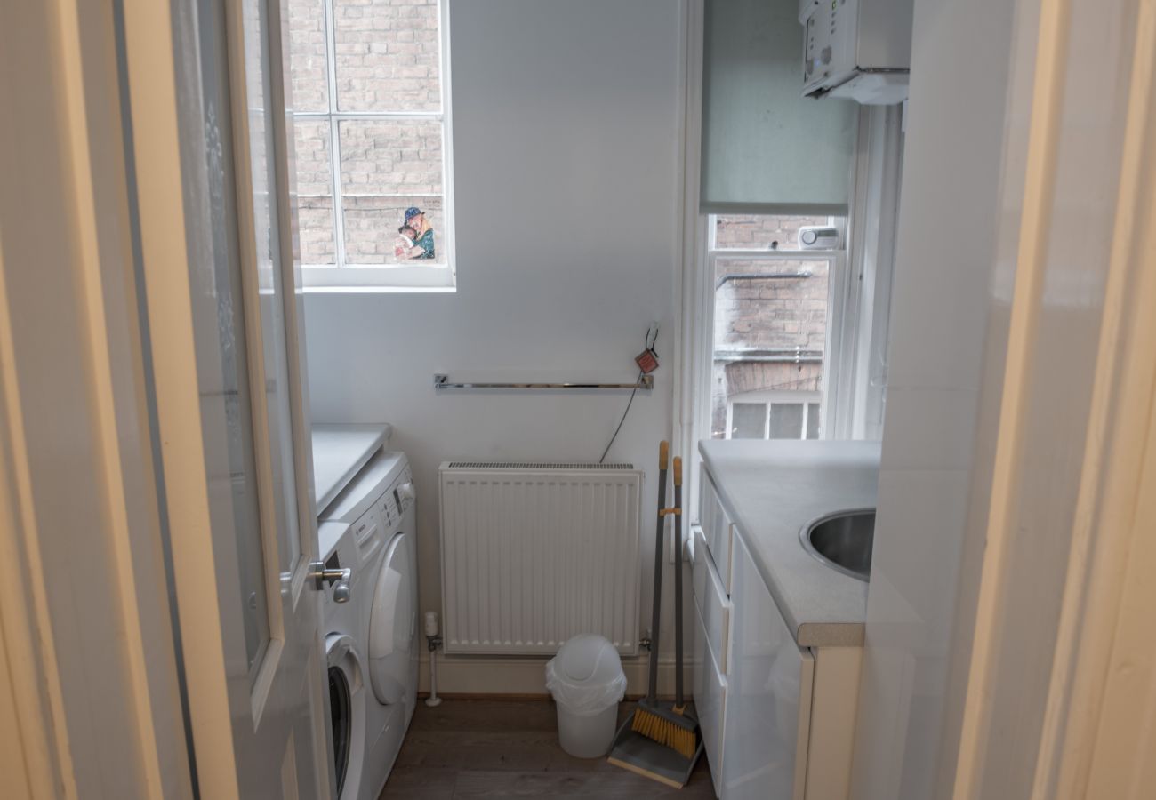 Apartment in Ipswich - 2 Bed/2 Bath, Nr Christchurch Park, (Grd Flr) Apartment in Ipswich - 2 Bed/2 Bath, Nr Christchurch Park, (Grd Flr)